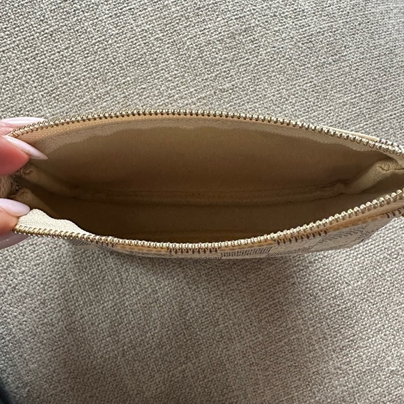 Louis Vuitton mini pouchette - Picture 4 of 5